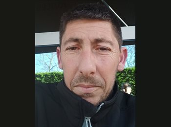 Roomgo ES - Juan - 44 - Oviedo