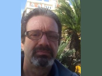 Roomgo ES - Ricardo  - 64 - Malaga