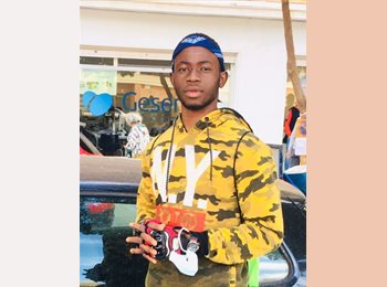 Roomgo ES - Brehima - 25 - Malaga