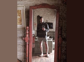 Roomgo ES - Nicolás - 44 - Logroño