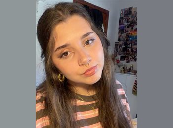 Roomgo ES - Nidia  - 18 - Valencia