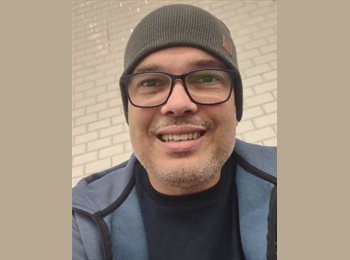 Roomgo ES - Artur - 42 - España