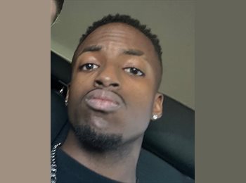 Roomgo ES - Oscar  - 22 - Valencia