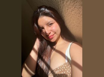Roomgo ES - Andrea Elizabeth - 22 - Alicante