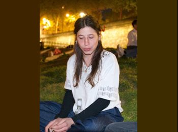 Roomgo ES - Agathe - 25 - Sevilla