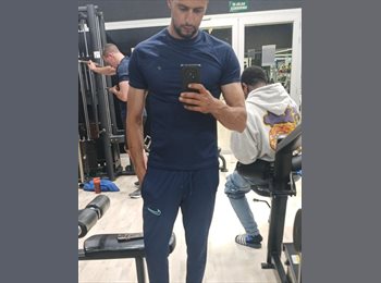 Roomgo ES - Omar - 32 - Mataró
