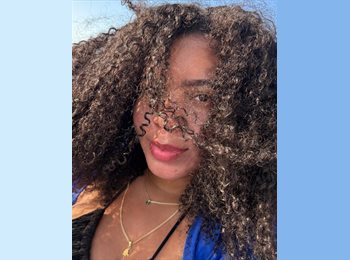 Roomgo ES - Camila M - 24 - Valencia