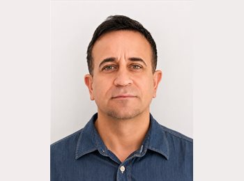 Roomgo ES - Carlos - 44 - Barcelona