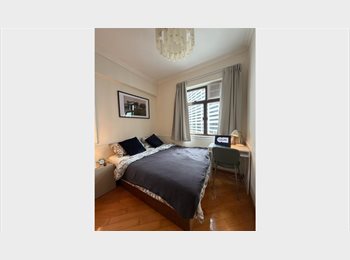Roomgo HK - Queen Room with Workspace in Causeway Bay, Causeway Bay - HKD10,400 pcm