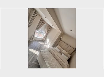 Roomgo IE - Double Room to rent in family home, Dublin - €1,150 pcm