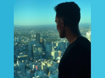 Roomgo IE - Yanis - 30 - Dublin