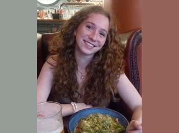 Roomgo IE - Roisin - 20 - Cork