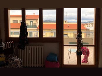 Roomgo IT - Camere di 20 mq in attico a 5 min dal centro!!!, Bagno a Ripoli - 350 € al mese