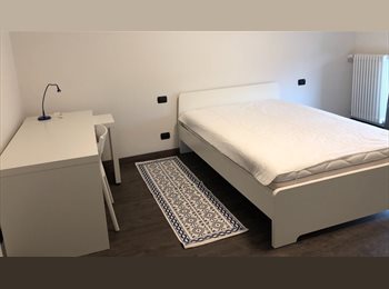 Roomgo IT - app.3 cam+ sog +cucin+bagno arred nuovi da condiv, Pescate - 430 € al mese