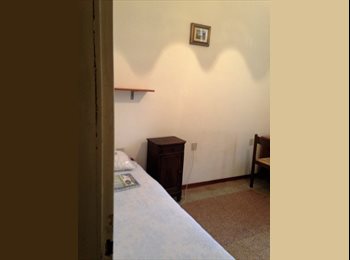 Roomgo IT - Offro camera ammobiliata zona Stazione e Politecnico x studenti, Piacenza - 280 € al mese