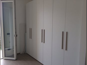 Roomgo IT - Camera singola a 10min a piedi da MM1 Inganni e da Lorenteggio, Navigli - Ticinese - Pta Genova - Lorenteggio - 600 € al mese