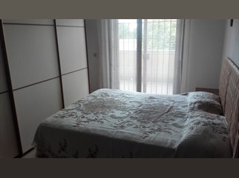 Roomgo IT - Camera matrimoniale ad uso singolo, Pomezia - 350 € al mese