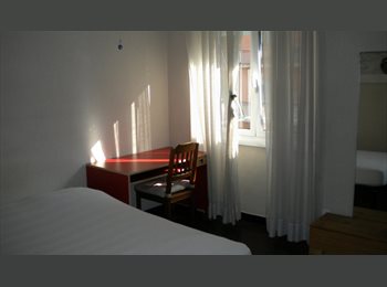 Roomgo IT - Affitto stanza, Genova - 400 € al mese