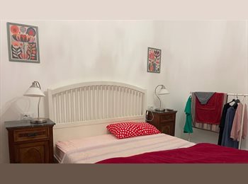 Roomgo IT - Per brevi periodi stanza grande ed accogliente a sampierdarena, Genova - 400 € al mese