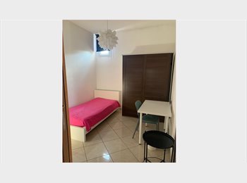 Roomgo IT - Privato affitta camere in ampio appartamento  a Crescenzago sulla line verde, Vimodrone - 440 € al mese