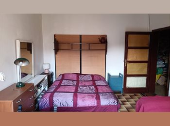 Roomgo IT - Ampia singola in centro, Bologna - 450 € al mese