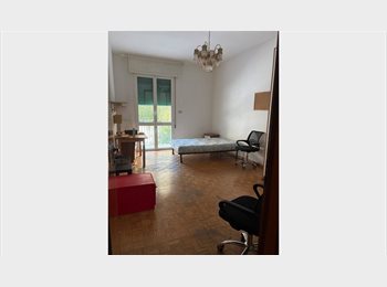 Roomgo IT - Stanza libera da luglio/agosto 2026, zona Marconi (pieno centro), Bologna - 600 € al mese