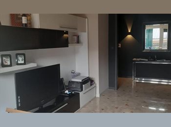 Roomgo IT - Camera con letto matrimoniale, Pta Venezia - Citta Studi - Lambrate - 750 € al mese