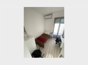 Roomgo IT - Affitto stanza singola a Milano (zona Baggio), Cesano Boscone - 500 € al mese