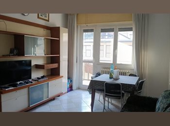 Roomgo IT - Stanza doppia uso singola in appartamento condiviso, Navigli - Ticinese - Pta Genova - Lorenteggio - 600 € al mese