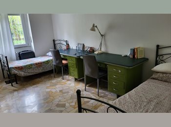 Roomgo IT - posto letto spaziosa stanza  Piazza Bolivar MILANO, Navigli - Ticinese - Pta Genova - Lorenteggio - 345 € al mese