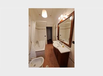 Roomgo IT - Affitto due stanze luminose vicino Furio Camillo – ideale per studenti o lavoratori, Tuscolano - 550 € al mese