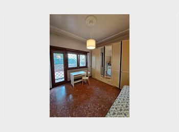Roomgo IT - Affitto due stanze luminose vicino Furio Camillo – ideale per studenti o lavoratori, Tuscolano - 550 € al mese