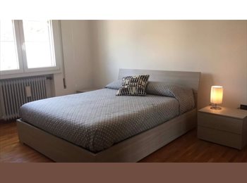 Roomgo IT - Ampia Camera Singola a Padova – Zona San Gregorio (Wi-Fi incluso), Vigodarzere - 450 € al mese
