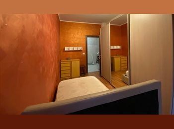 Roomgo IT - Affittasi camera in appartamento condiviso., Nichelino - 350 € al mese