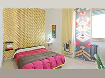 Roomgo IT - Camera matrimoniale arredata, Don Bosco-Cinecitta' - 540 € al mese