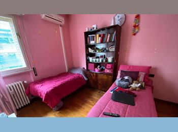 Roomgo IT - 1 Posto letto in camera doppia metro A Giulio Agricola Parco degli Acquedotti, Don Bosco-Cinecitta' - 300 € al mese