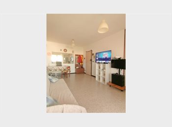 Roomgo IT - Stanza 10° Piano / Santa Rita, Grugliasco - 470 € al mese