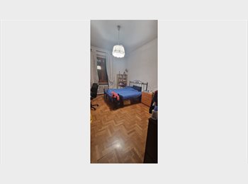 Roomgo IT - Stanza singola Repubblica subito Libera, Centrale - Loreto - 550 € al mese