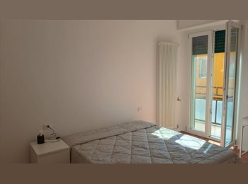 Roomgo IT - M4 Tolstoy stanza con balcone per ragazza, Navigli - Ticinese - Pta Genova - Lorenteggio - 750 € al mese