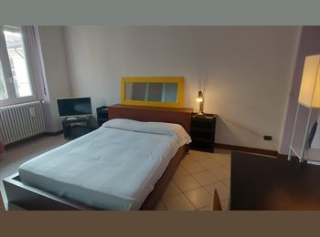 Roomgo IT - MONZA AMPIA STANZA IN CASA PRIVATA, Monza - 570 € al mese