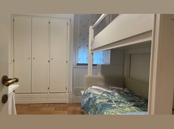 Roomgo IT - Appartamento per studenti e lavoratori, Centrale - Loreto - 4.000 € al mese