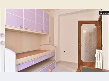Roomgo IT - Luminosa camera singola con bagno privato, Montesacro-Talenti - 650 € al mese