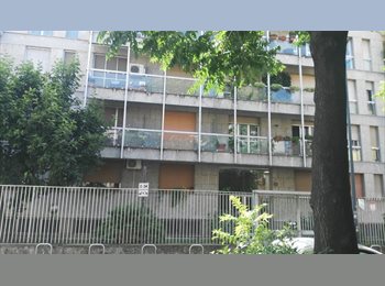 Roomgo IT - Posto letto in stanza doppia a studente/giovane lavoratore, Milano - 400 € al mese