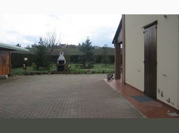 Roomgo IT - AFFITTO STANZE, Zola Predosa - 600 € al mese