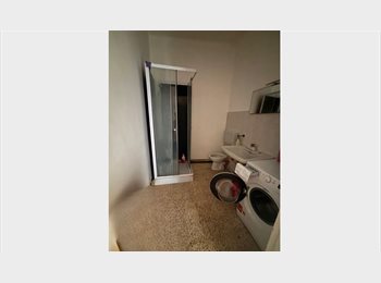 Roomgo IT - Stanza grande e spaziona in affitt0!, Palermo - 170 € al mese