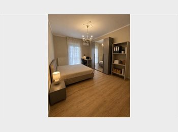Roomgo IT - Via Napoli – Camere Premium per Studenti e Specializzandi | 5 min dal Policlinico | Climatizzate |, Foggia - 325 € al mese