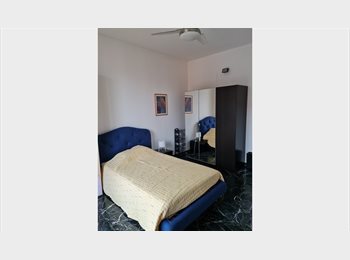 Roomgo IT - Affitasi camera matrimoniale solo studentessa, San Lazzaro di Savena - 470 € al mese