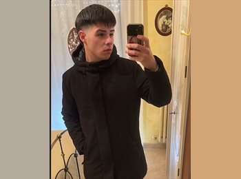 Roomgo IT - Michele - 19 - Milano Centro