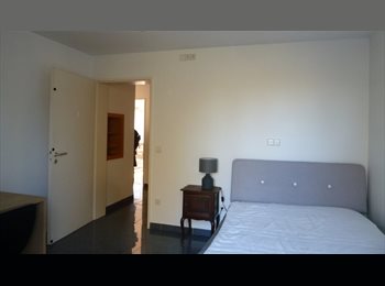 Appartager LU - Large room in a small houseshare (Quiet & Clean)! Room in family house, Luxembourg - 1.000 € / Mois