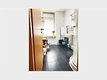 Appartager LU - Cozy room with private bathroom near city center and Kirchberg, Luxembourg - 890 € / Mois